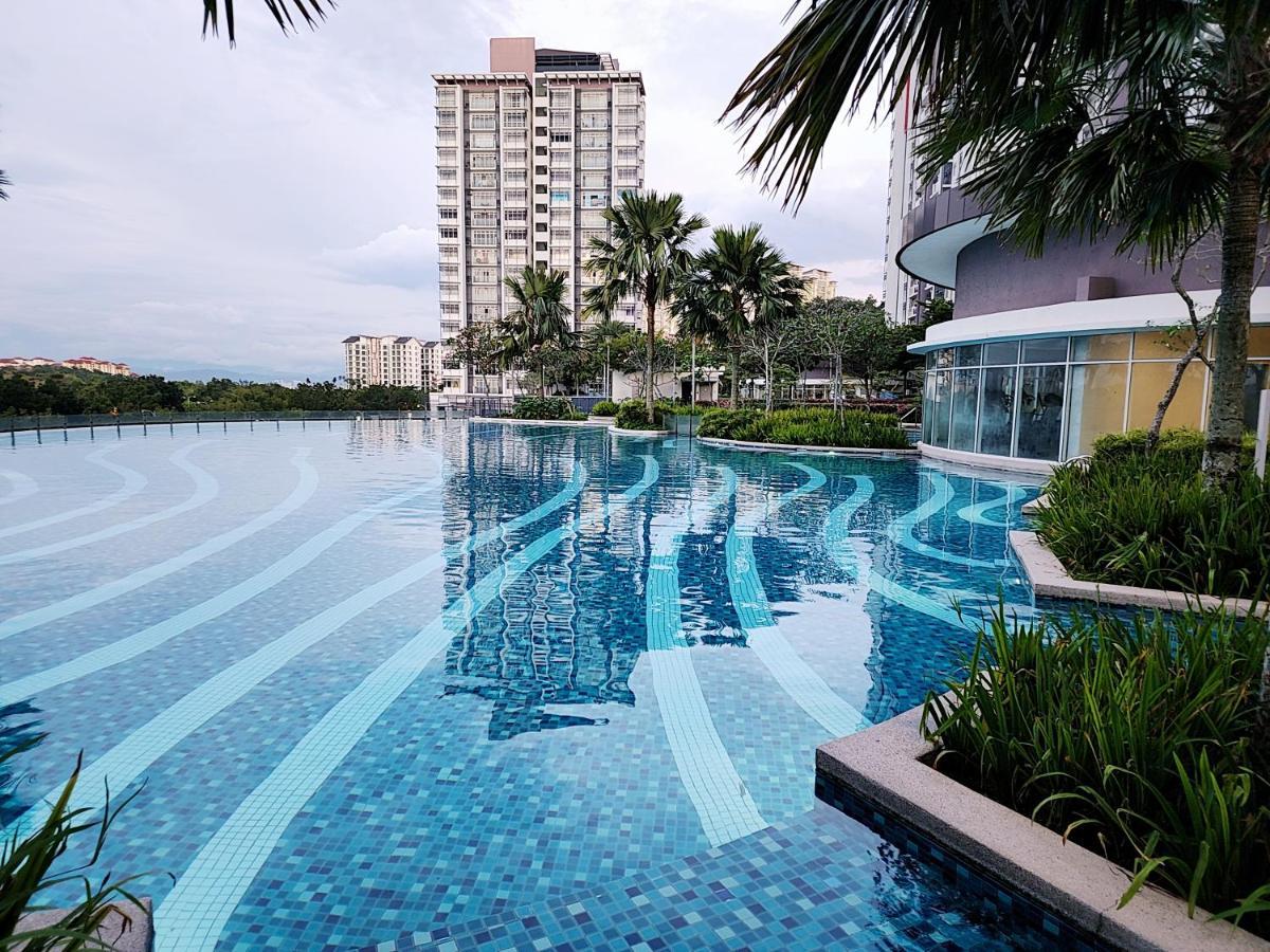 Putrajaya Dwiputra 6 Plus 1 Pax Blissful Fully Air-Con Suite Exterior photo
